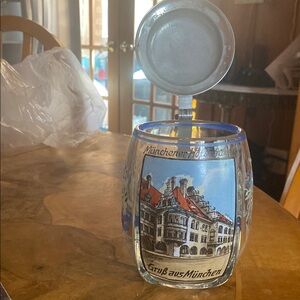Decorative Glass Beer Stein with Munich Design cover with nice hand lid